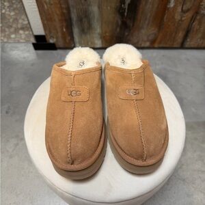 NEW UGG Chestnut Suede Slippers with Plush Lining